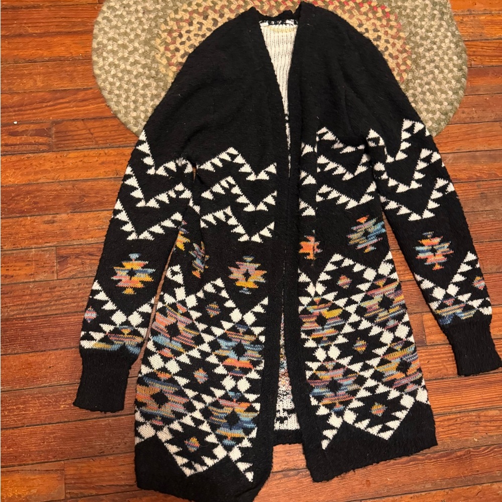 Chic Nation Black and White Geometric Cardigan